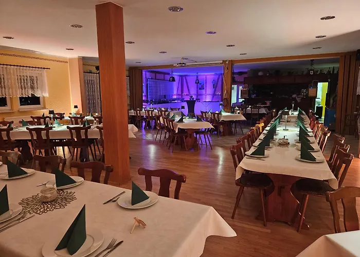 Sport & Freizeit Centrum בית הארחה