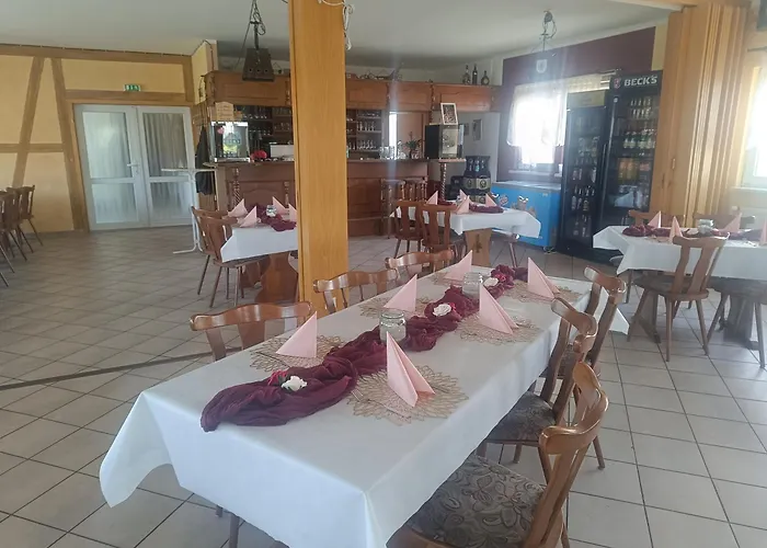 Sport & Freizeit Centrum בית הארחה 3*